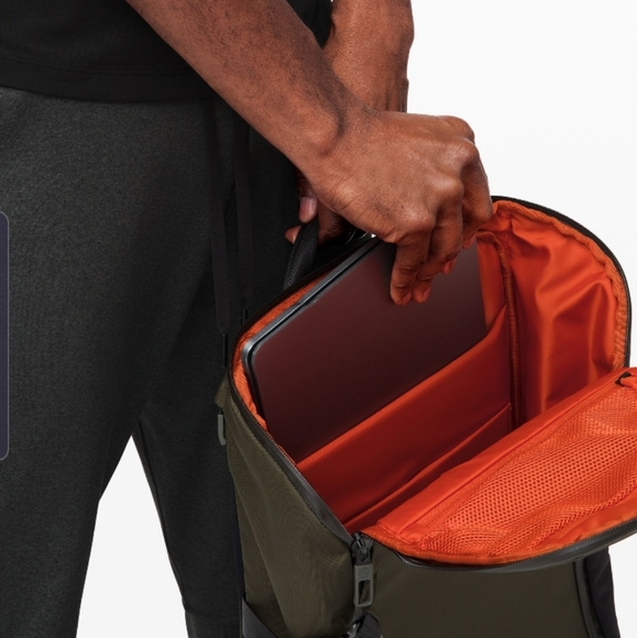 🆕️ Lululemon More Miles Backpack 25.5L Dk. Olive. - Picture 6 of 8